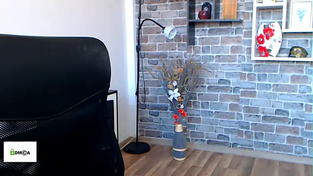 XXX chat uživo modela angel_devil_milf