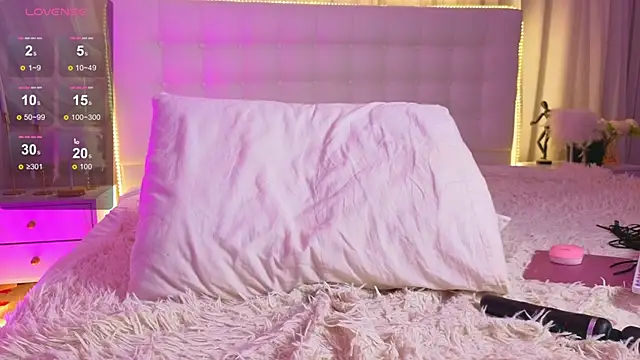 Онлайн чат XXX Monica_Leen