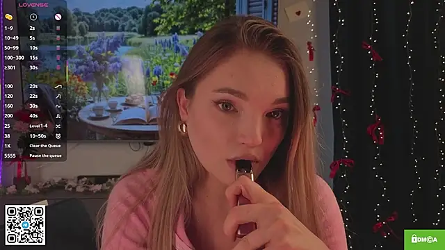 JulieLupo's Live XXX Chat