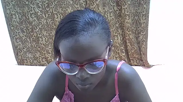 Webkamerová show ThiqDoll_