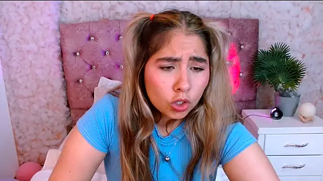 แชท XXX สดของ Sofiazaf_