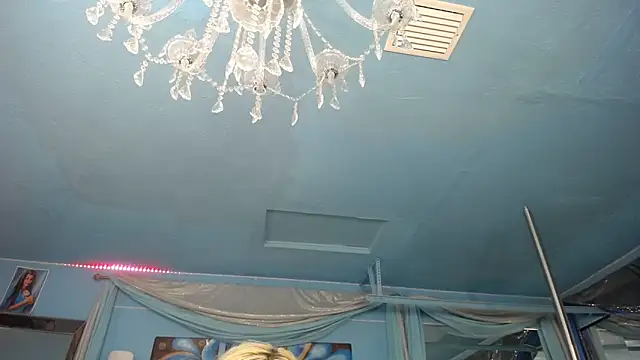 ADRIANNA_FOXn Live XXX chat