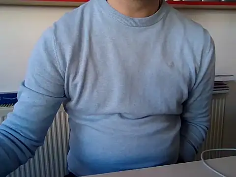 fikoivos: διαδικτυακό σόου στην κάμερα