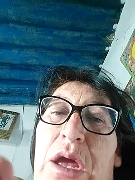 Chat +18 de clarita_01 ao vivo