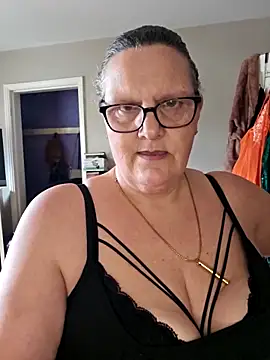 MissQueenBeex – Live XXX-chat