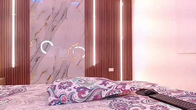 aixa_show: онлайн-секс-чат