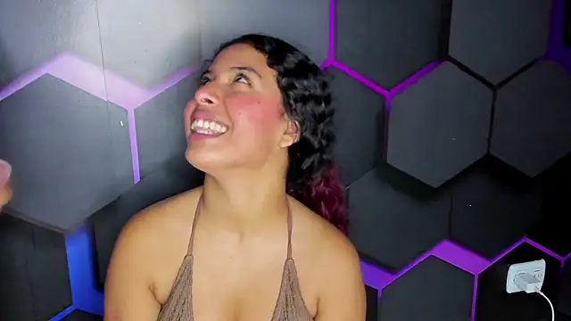 amazing_groupsex2 现场XXX聊天