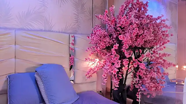 Tyna01: онлайн-секс-чат