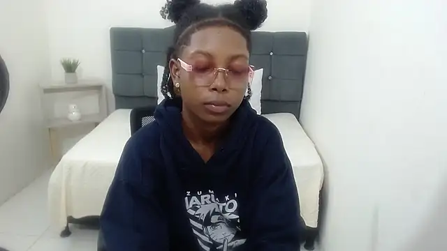 Naomi_Street 现场XXX聊天