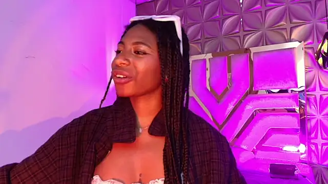 Živý XXX chat Queen_perla_