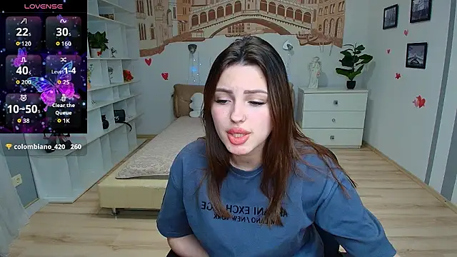 Chat XXX en directo de KittyShenson