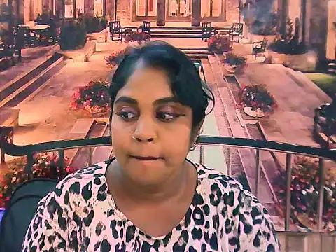 Chat XXX en directo de IndianDiva27