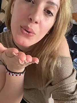 DollieRosse Chat XXX live