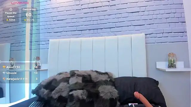 SophieeMoore: онлайн-секс-чат