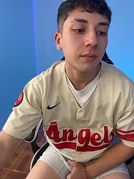 oliver_kyy Live XXX-Chat