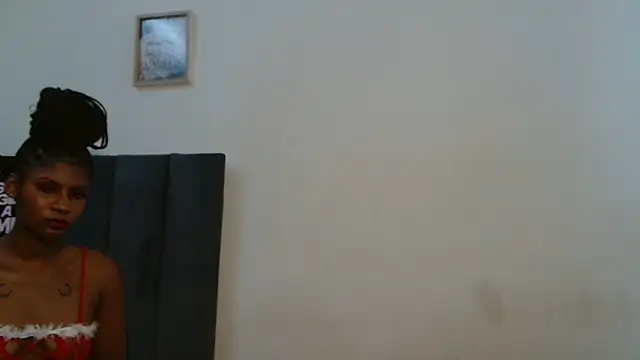 Moreish-06のライブXXXチャット