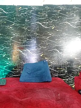 XXX chat uživo modela crislingery_dolli