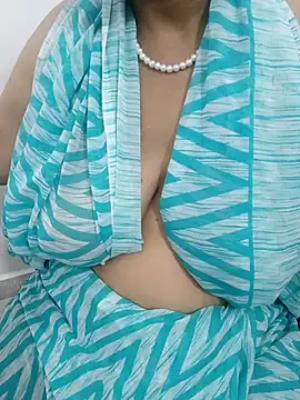 Pokazy przed kamerką – Tamil_aishu09