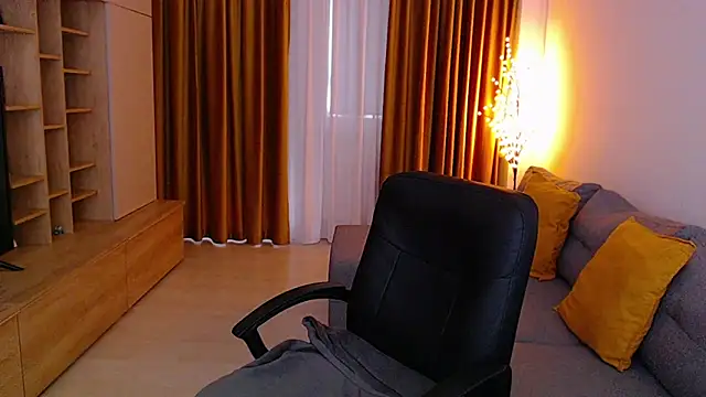 _Mia_Adams' Live XXX Chat