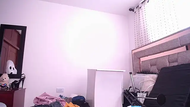 salomecastro_'s Webcam Show