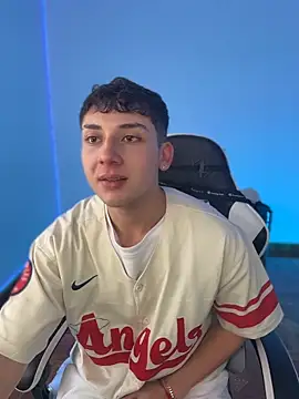 oliver_kyy – Naživo XXX chat