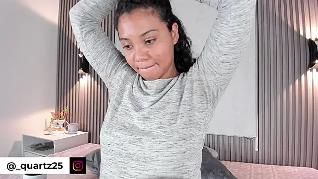 Zafiiraa 即時 XXX 聊天