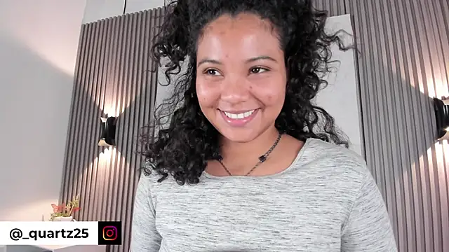 Zafiiraa Adlı Modelin Canlı XXX Sohbeti