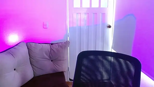 Chatroom XXX en direct de milfrousse