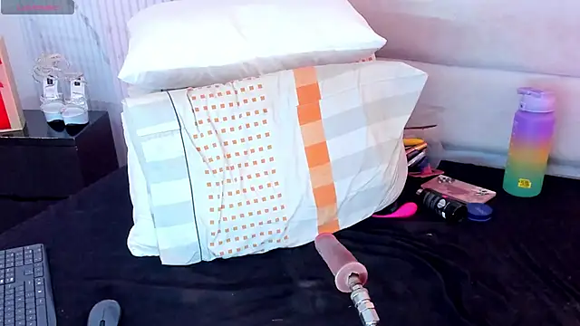 XXX chat uživo modela Reginavegaa