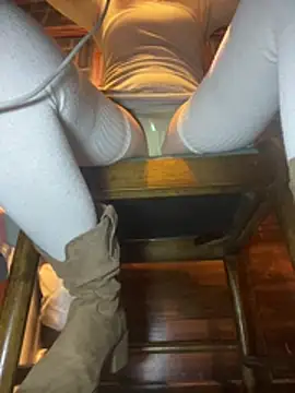 littleqiu: онлайн-секс-чат