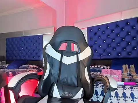 Ciara_HotTs' Live XXX Chat