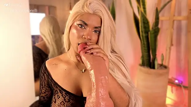 Nicolemorelli2のライブXXXチャット