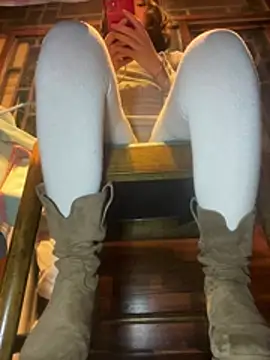 littleqiu Adlı Modelin Canlı XXX Sohbeti