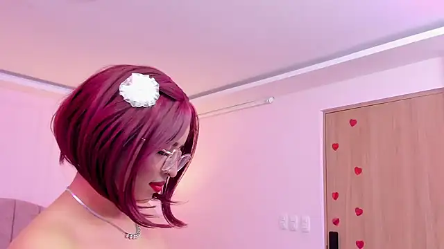 MadelaineJones Live XXX-chat