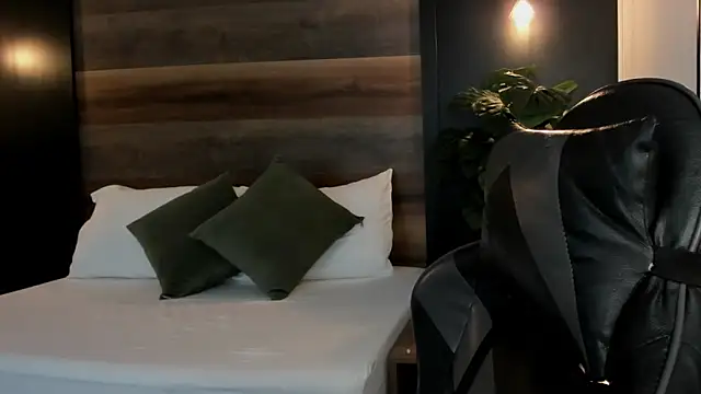 Chatroom XXX en direct de stephanya_