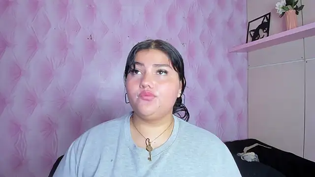 TaniaBellini 即時 XXX 聊天