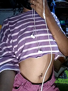 Pokazy przed kamerką – emali_baba