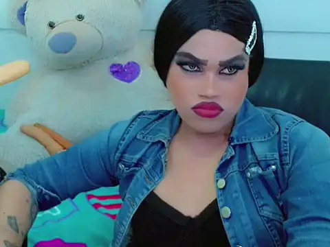 Chat +18 de NharaBigCock ao vivo