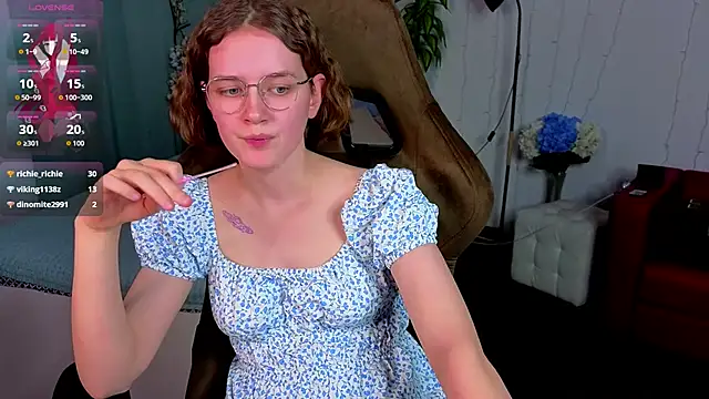 Mia_Mooore's Live XXX Chat