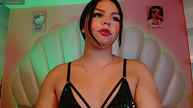 Chat +18 de Maia_Hotts ao vivo