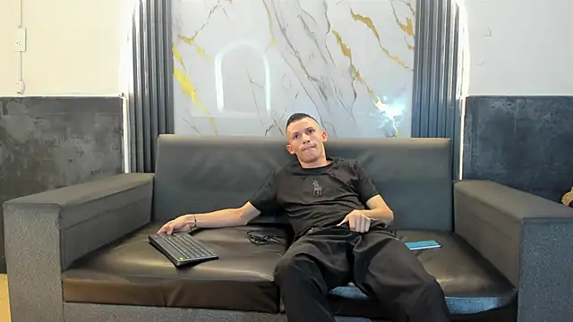 Isaak_26 网络视讯表演