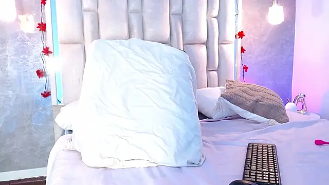 Bella-Sanders 即時 XXX 聊天