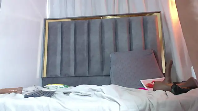 Rachele_x Chat XXX live