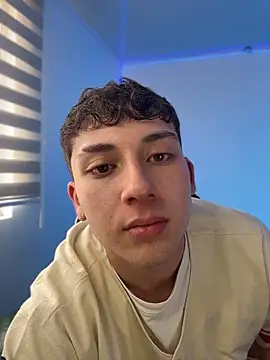 oliver_kyy Obrolan Langsung XXX