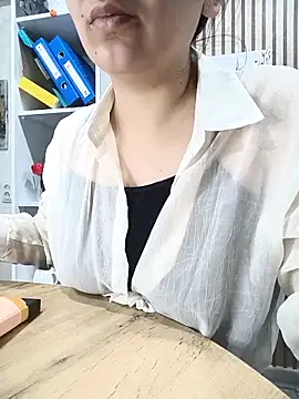 Emi_hot1 Live XXX-chat