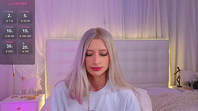 Monica_Leen élő XXX-chatje