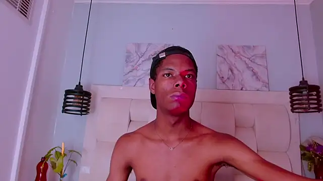 Santiago_Ortiz_ Live XXX-chat