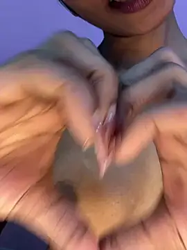 عرض كام Small_Titss