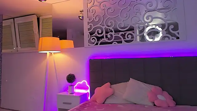 Chat +18 de LuisaClover ao vivo