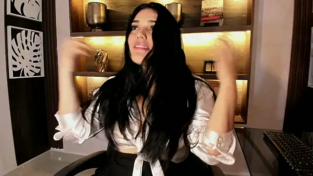 Maddysex_ 即時 XXX 聊天